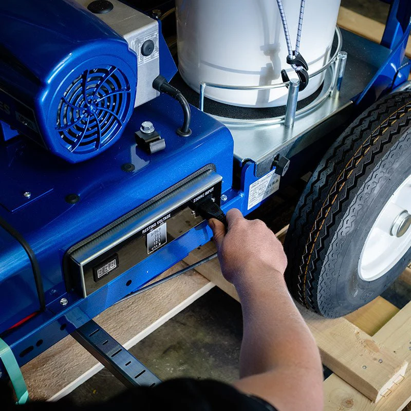 GRACO LineLazer ES 1000 Lithium Battery-Powered Airless Line Striper - Image 7